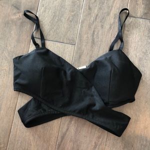 Black cross cross crop top